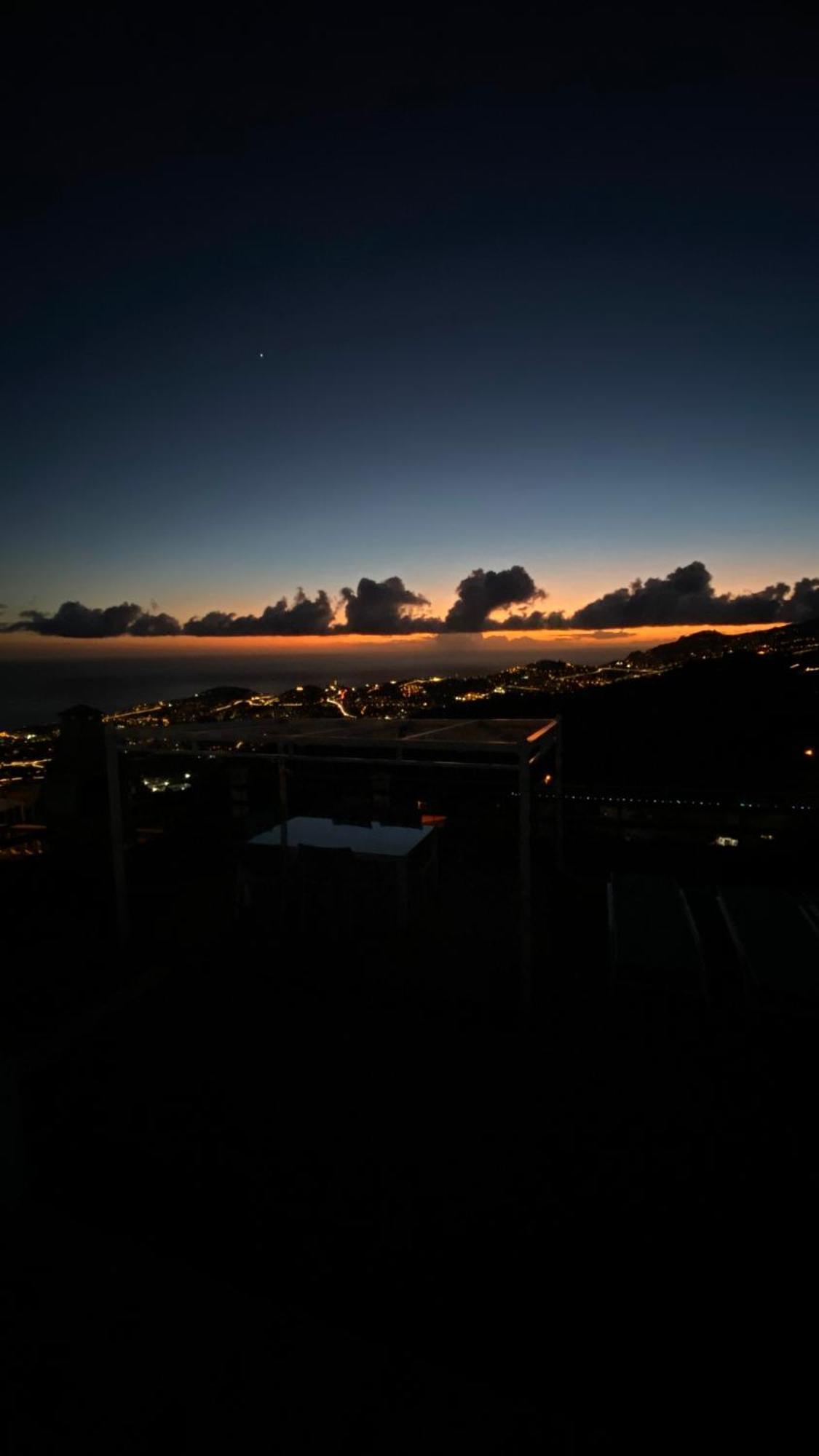 Studio Geek Villa - Open Space - 5M From 5 Top Attractions - Pool All Year Round, Dining Pergola, Barbecue - Funchal Matrix Holiday Home Luaran gambar